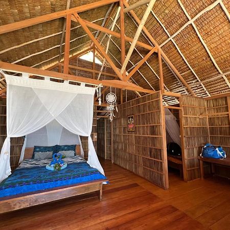 Tabari Dive Lodge Pulau Mansuar Eksteriør billede