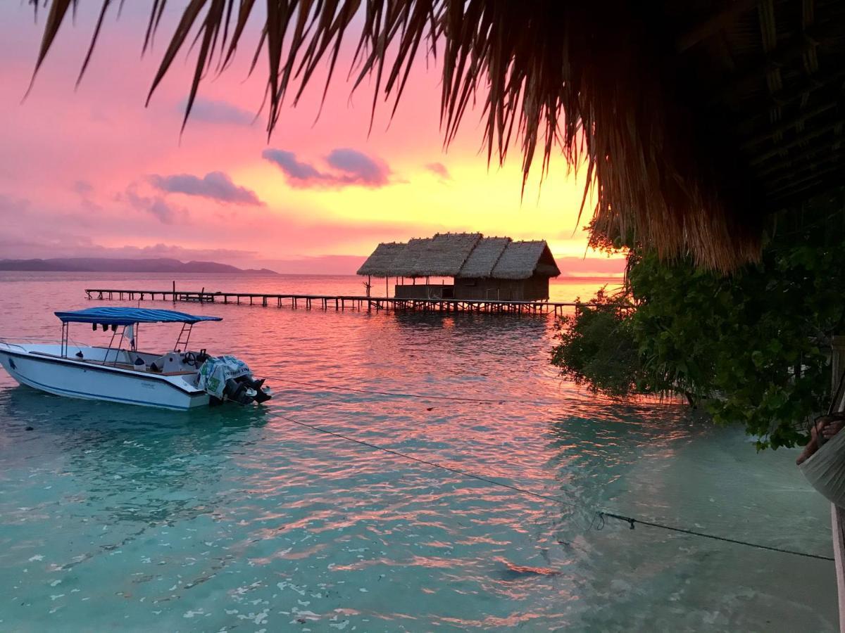 Tabari Dive Lodge Pulau Mansuar Eksteriør billede