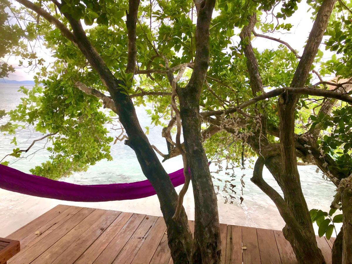 Tabari Dive Lodge Pulau Mansuar Eksteriør billede